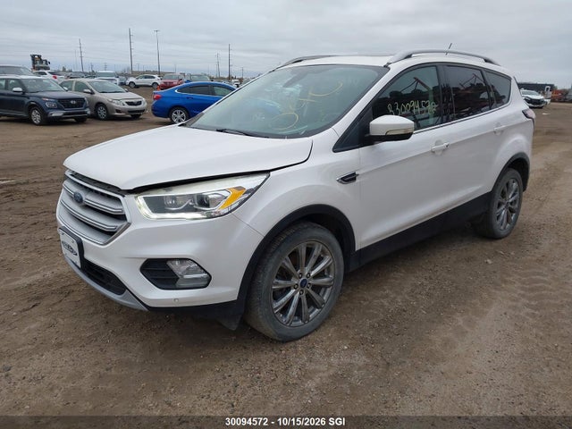 30094572 :رقم المزاد ، 1FMCU9J9XJUA87625 vin ، 2018 Ford Escape Titanium مزاد بيع