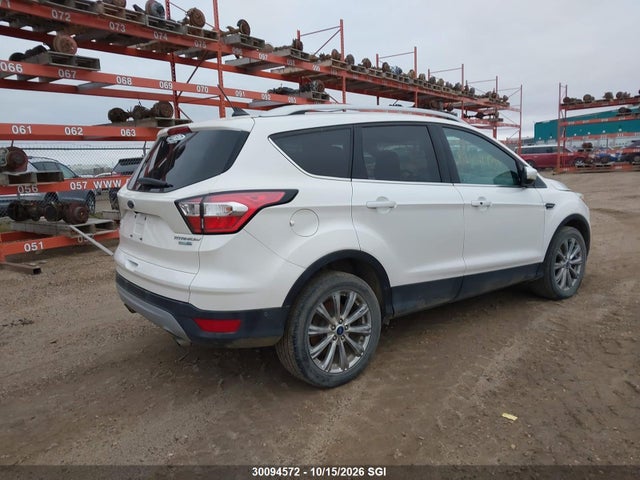 30094572 :رقم المزاد ، 1FMCU9J9XJUA87625 vin ، 2018 Ford Escape Titanium مزاد بيع