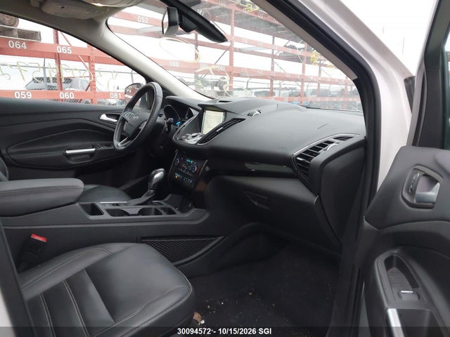 30094572 :رقم المزاد ، 1FMCU9J9XJUA87625 vin ، 2018 Ford Escape Titanium مزاد بيع