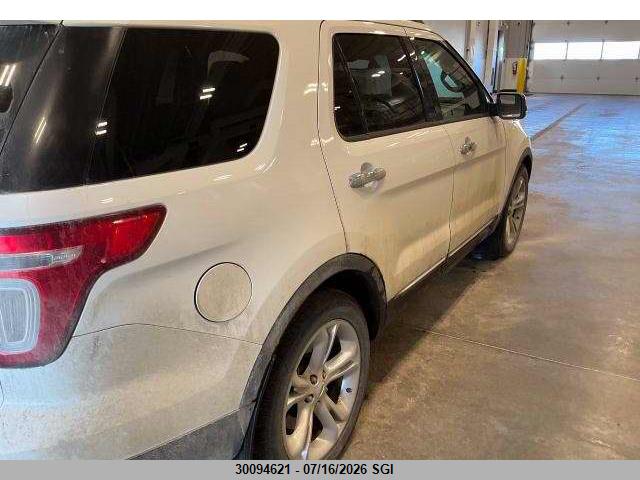 Ford Explorer Limited 2014 1FM5K8F87EGA81570 Image 3
