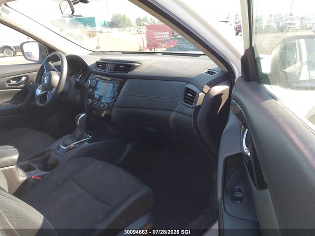 5N1AT2MVXJC727106 Nissan Rogue Sv/sl