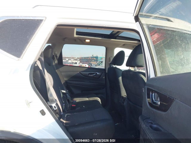5N1AT2MVXJC727106 Nissan Rogue Sv/sl