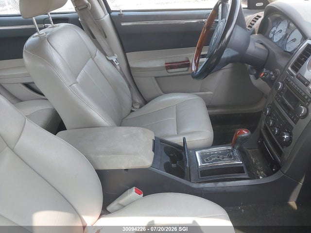 2005 Chrysler 300 Touring მანქანა იყიდება აუქციონზე, vin: 2C3AA53G55H588122, აუქციონის ნომერი: 30094226