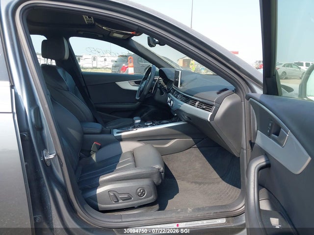30094750 :رقم المزاد ، WAUENAF42HN019961 vin ، 2017 Audi A4 Premium Plus مزاد بيع