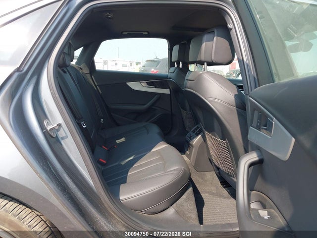 30094750 :رقم المزاد ، WAUENAF42HN019961 vin ، 2017 Audi A4 Premium Plus مزاد بيع