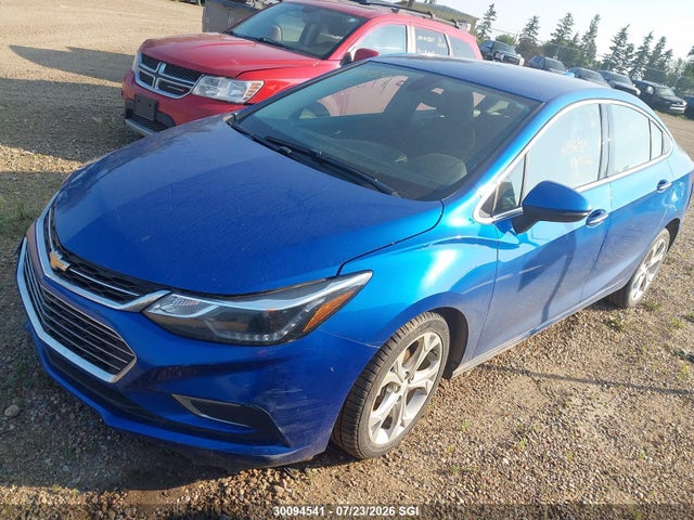 Chevrolet Cruze Premier 2017 3G1BF5SM8HS532792 Image 2