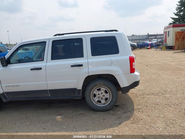 30094583 :رقم المزاد ، 1C4NJPAB4FD358246 vin ، 2015 Jeep Patriot مزاد بيع