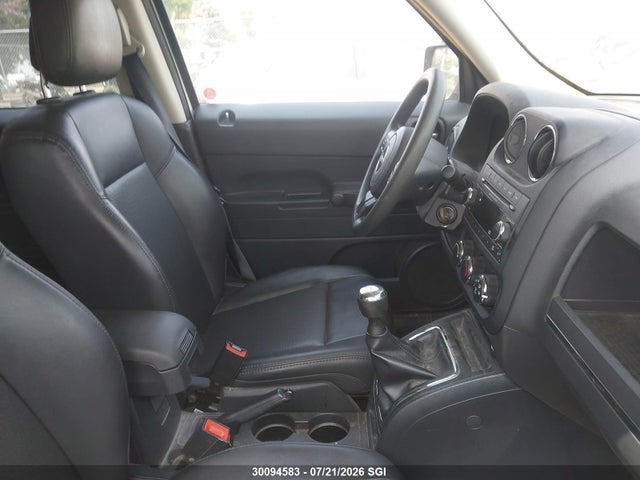 30094583 :رقم المزاد ، 1C4NJPAB4FD358246 vin ، 2015 Jeep Patriot مزاد بيع