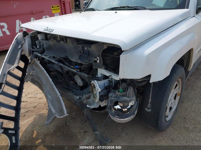 30094583 :رقم المزاد ، 1C4NJPAB4FD358246 vin ، 2015 Jeep Patriot مزاد بيع