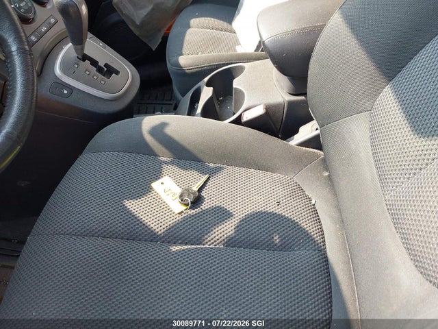 30089771 :رقم المزاد ، KNAFG528997242678 vin ، 2009 Kia Rondo Lx/ex مزاد بيع