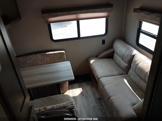 Palomino Puma 2016 4X4TPUU23GP060121 Image 8