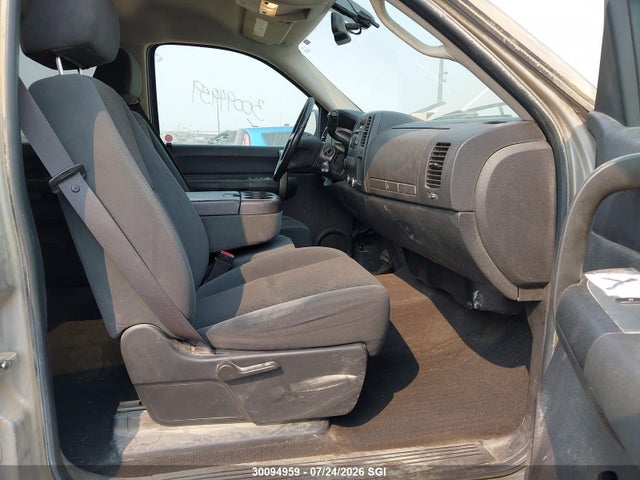 2007 Chevrolet Silverado K1500 Crew Cab მანქანა იყიდება აუქციონზე, vin: 2GCEK13C171716853, აუქციონის ნომერი: 30094959