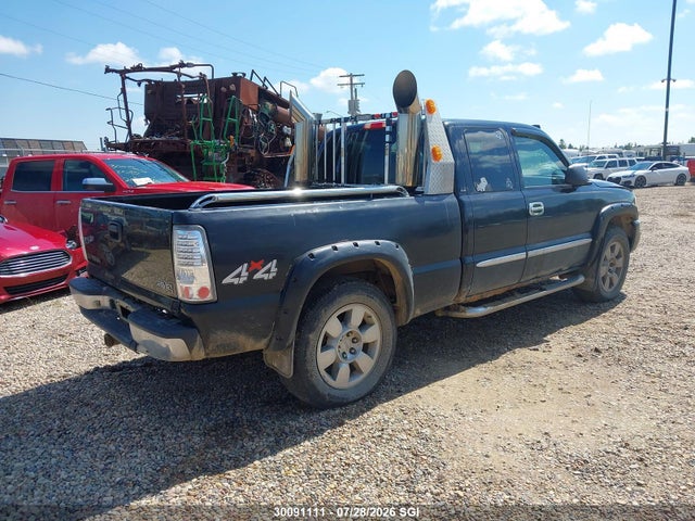 30091111 :رقم المزاد ، 2GTEK19V051228502 vin ، 2005 Gmc New Sierra K1500 مزاد بيع