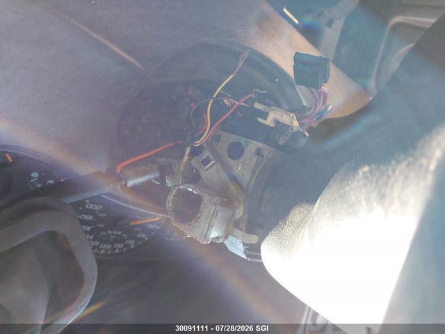 30091111 :رقم المزاد ، 2GTEK19V051228502 vin ، 2005 Gmc New Sierra K1500 مزاد بيع