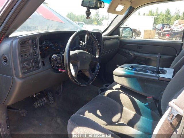 30091111 :رقم المزاد ، 2GTEK19V051228502 vin ، 2005 Gmc New Sierra K1500 مزاد بيع