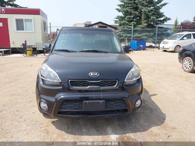 30090780 :رقم المزاد ، KNDJT2A6XD7624766 vin ، 2013 Kia Soul +/!/sport مزاد بيع