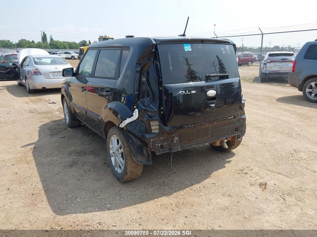30090780 :رقم المزاد ، KNDJT2A6XD7624766 vin ، 2013 Kia Soul +/!/sport مزاد بيع