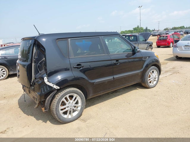 30090780 :رقم المزاد ، KNDJT2A6XD7624766 vin ، 2013 Kia Soul +/!/sport مزاد بيع
