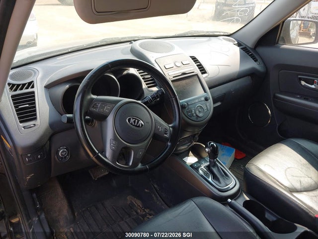 30090780 :رقم المزاد ، KNDJT2A6XD7624766 vin ، 2013 Kia Soul +/!/sport مزاد بيع