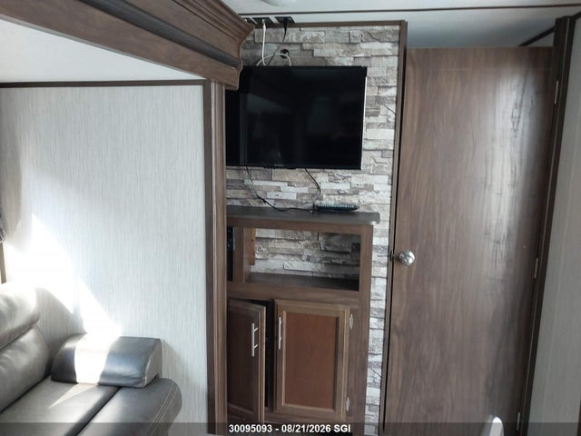 Forest River Inc. Alpha Wolf 26dbh-l 2019 5ZT2CKRBXK2301994 Image 7