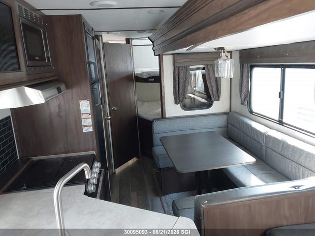 Forest River Inc. Alpha Wolf 26dbh-l 2019 5ZT2CKRBXK2301994 Image 8