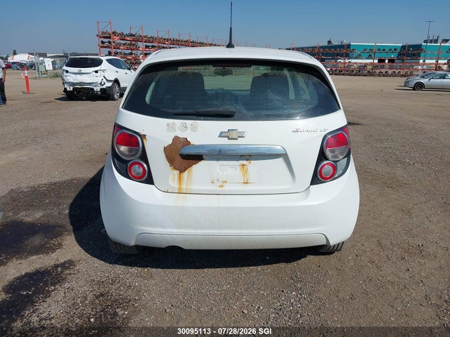 1G1JC6EH4E4126576 Chevrolet SONIC LT