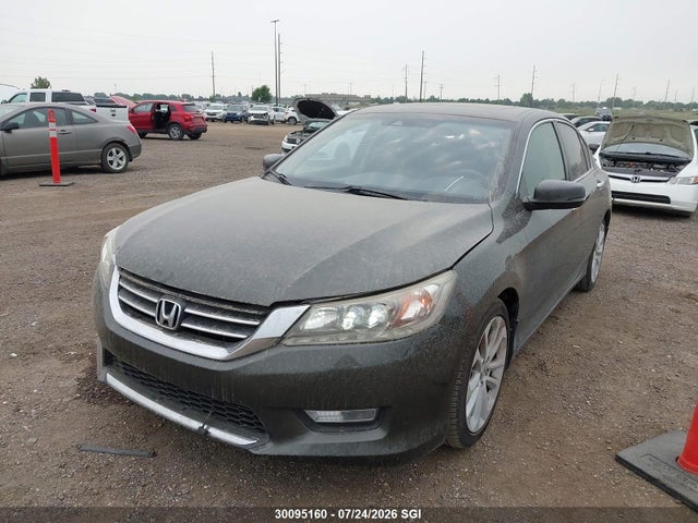Honda Accord Touring 2015 1HGCR2F98FA804894 Image 2