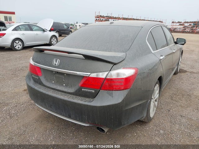 Honda Accord Touring 2015 1HGCR2F98FA804894 Image 4