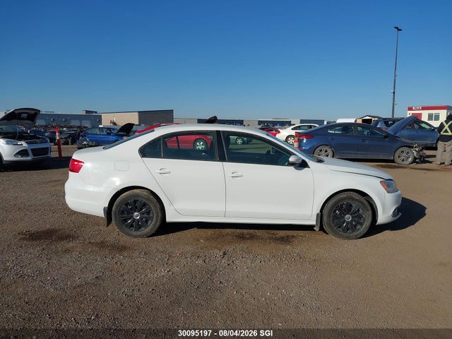30095197 :رقم المزاد ، 3VW2K7AJ8EM256715 vin ، 2014 Volkswagen Jetta 2.0l Trendline+ مزاد بيع