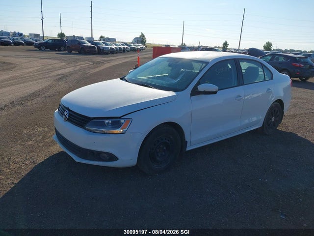 30095197 :رقم المزاد ، 3VW2K7AJ8EM256715 vin ، 2014 Volkswagen Jetta 2.0l Trendline+ مزاد بيع