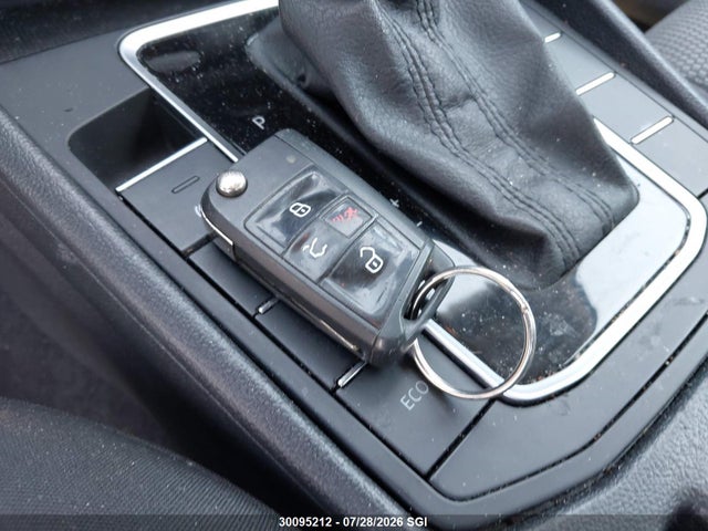 3VWC57BU6KM209943 Volkswagen Jetta S/se/r-line