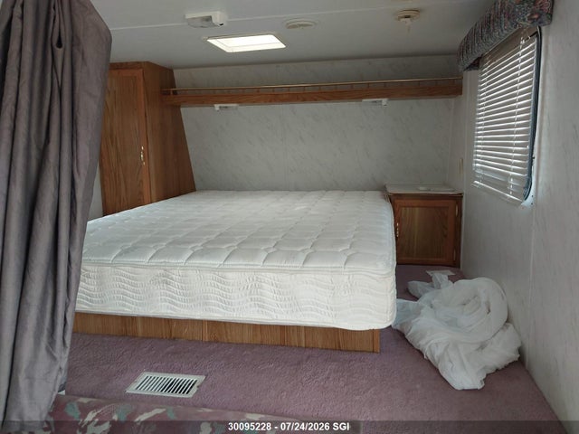 30095228 :رقم المزاد ، 4X4FSMA21VA881586 vin ، 1997 Forest River Inc. Salem مزاد بيع