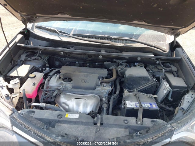 2T3BFREV8GW469231 Toyota RAV4 LE