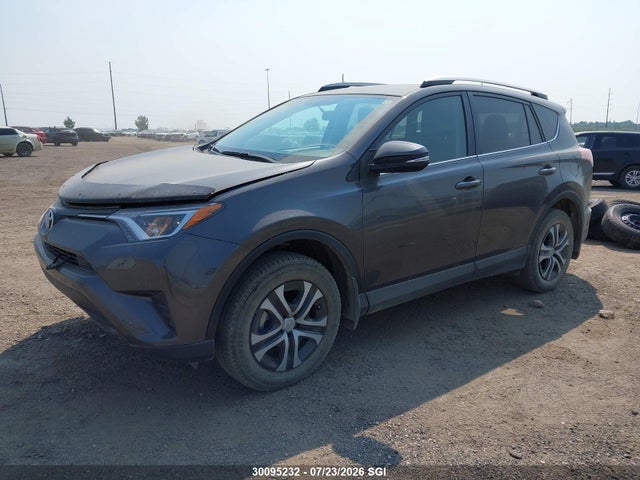 2T3BFREV8GW469231 Toyota RAV4 LE