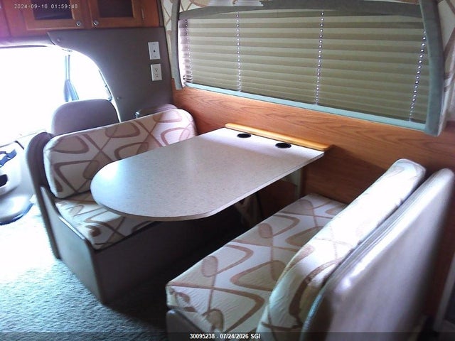 2006 Ford Econoline E450 Super Duty Cutwy Van მანქანა იყიდება აუქციონზე, vin: 1FDXE45S16DB37348, აუქციონის ნომერი: 30095238