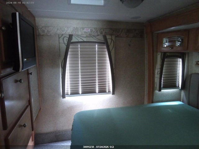 2006 Ford Econoline E450 Super Duty Cutwy Van მანქანა იყიდება აუქციონზე, vin: 1FDXE45S16DB37348, აუქციონის ნომერი: 30095238