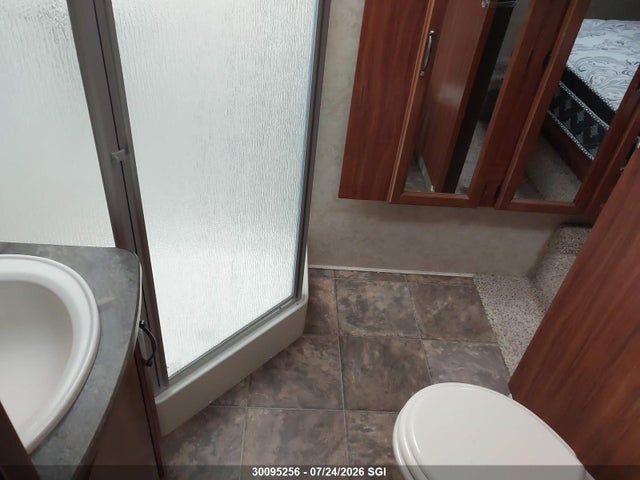 Keystone 330rbk Fifth Wheel 2014 4YDF3302XE2503189 Image 7