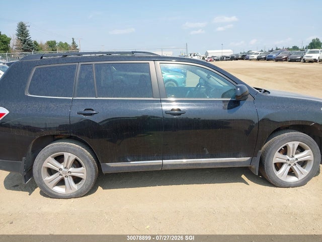 Продаж на аукціоні авто 2013 Toyota Highlander Plus/se, vin: 5TDBK3EH4DS238276, номер лоту: 30078899