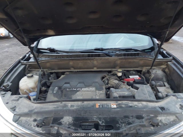 2LMTJ8LR8GBL41352 Lincoln Mkx Reserve