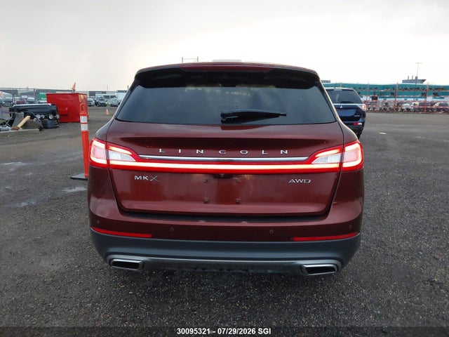 2LMTJ8LR8GBL41352 Lincoln Mkx Reserve