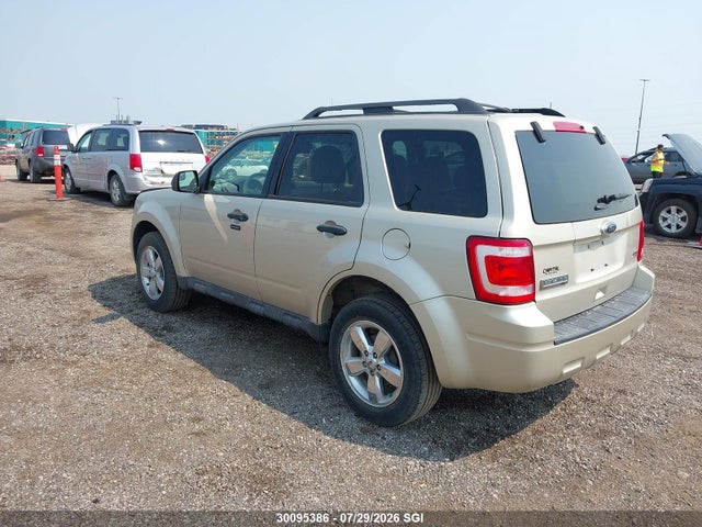30095386 :رقم المزاد ، 1FMCU0DG1BKC67076 vin ، 2011 Ford Escape Xlt مزاد بيع