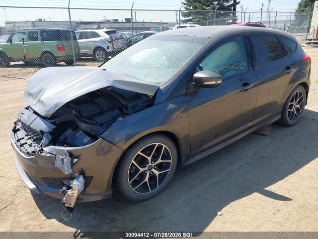Ford FOCUS SE 2016 1FADP3K26GL392574 Image 2