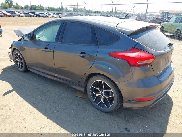 Ford FOCUS SE 2016 1FADP3K26GL392574 Image 3