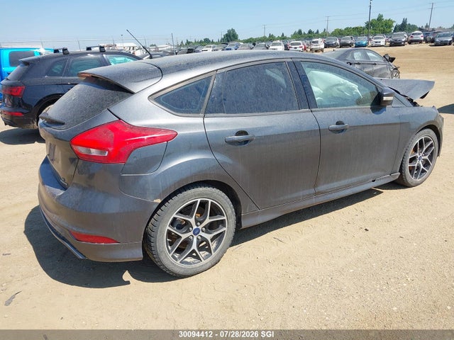 Ford FOCUS SE 2016 1FADP3K26GL392574 Image 4
