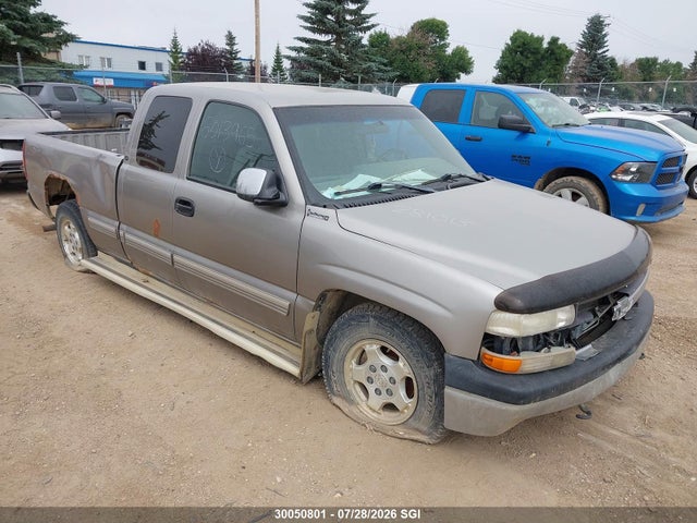 30050801 :رقم المزاد ، 2GCEC19V6Y1281013 vin ، 2000 Chevrolet Silverado C1500 مزاد بيع