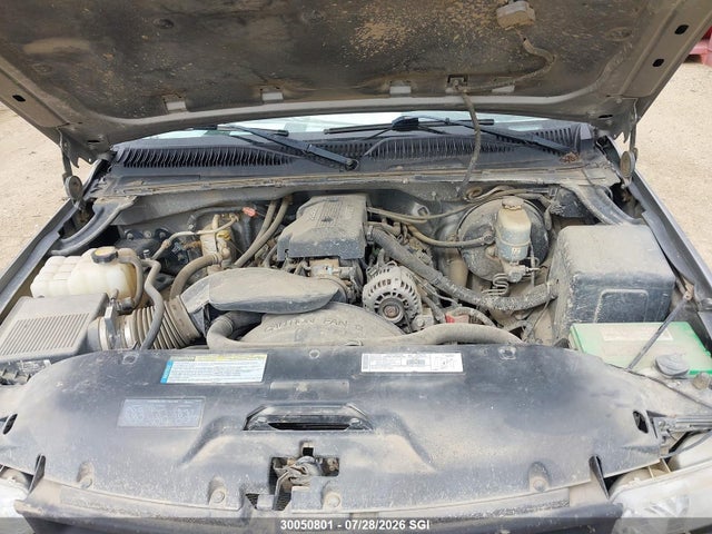 30050801 :رقم المزاد ، 2GCEC19V6Y1281013 vin ، 2000 Chevrolet Silverado C1500 مزاد بيع