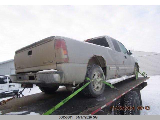 30050801 :رقم المزاد ، 2GCEC19V6Y1281013 vin ، 2000 Chevrolet Silverado C1500 مزاد بيع