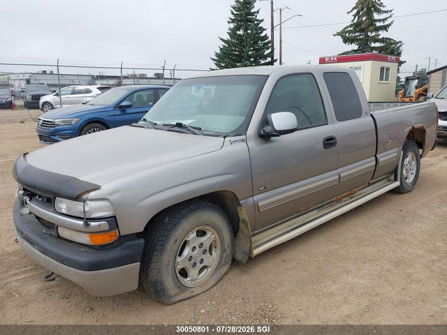 30050801 :رقم المزاد ، 2GCEC19V6Y1281013 vin ، 2000 Chevrolet Silverado C1500 مزاد بيع