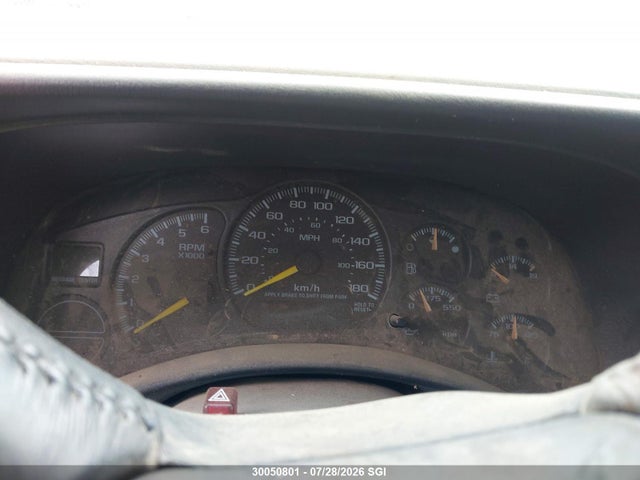 30050801 :رقم المزاد ، 2GCEC19V6Y1281013 vin ، 2000 Chevrolet Silverado C1500 مزاد بيع