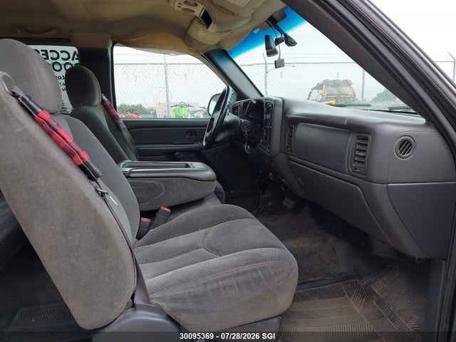 30095369 :رقم المزاد ، 2GCEK19V651354427 vin ، 2005 Chevrolet Silverado K1500 مزاد بيع